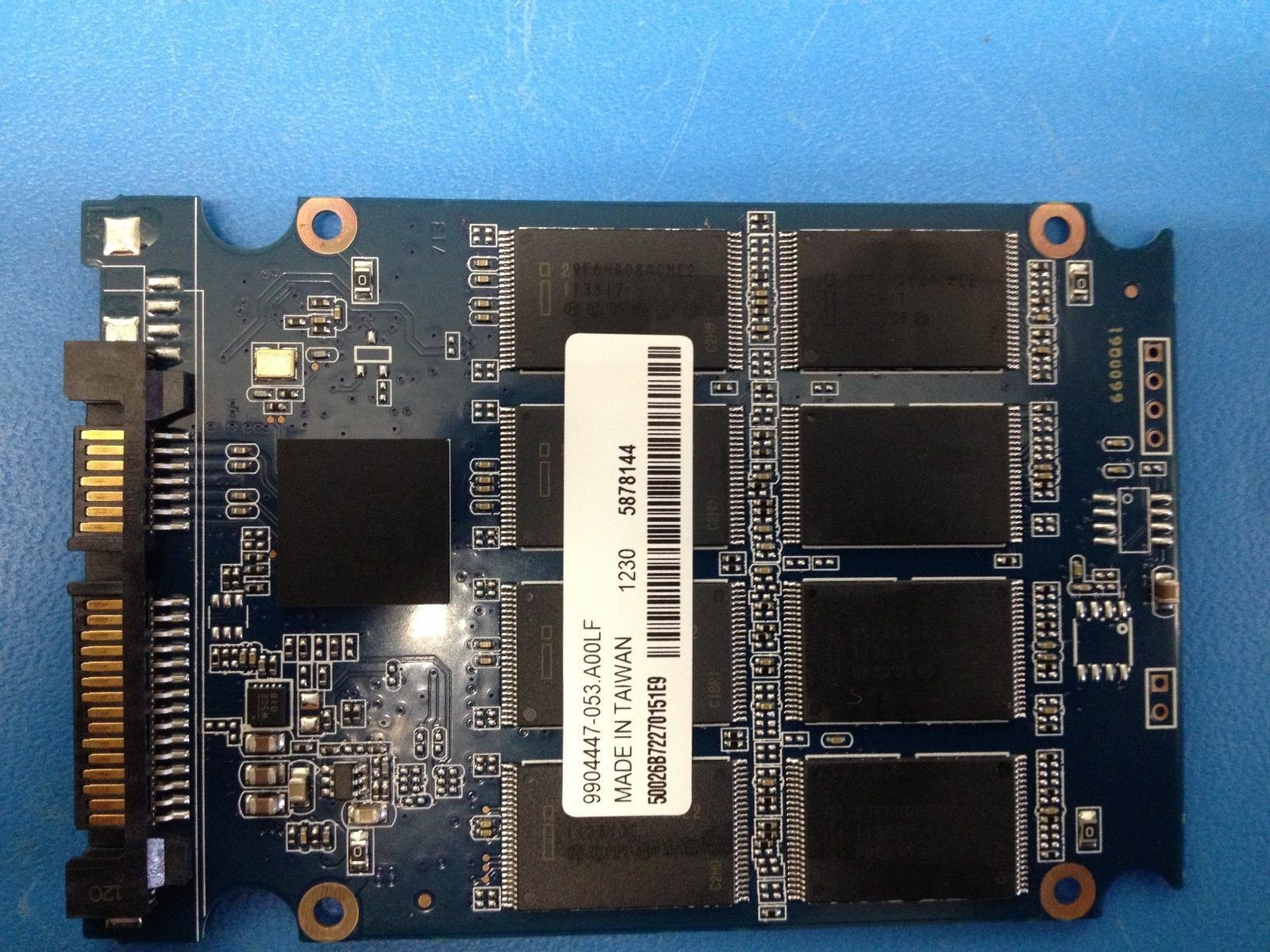 Análisis de memoria flash en laboratorio de IT & Data Services